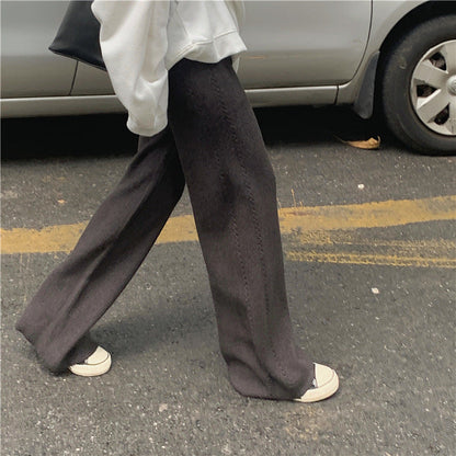 Sophisticated Pants with a Clean Classic Look