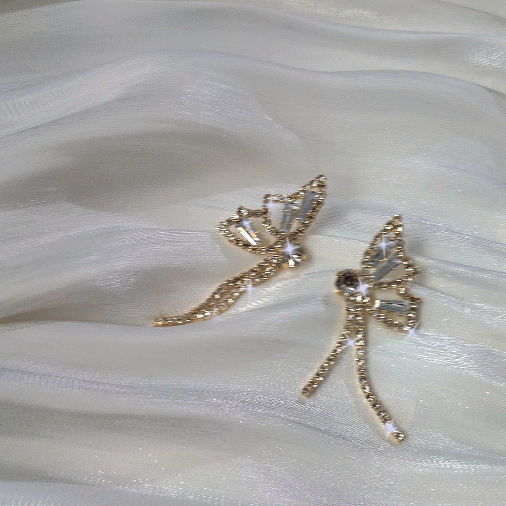 [] Sally Butterfly Drop Earrings