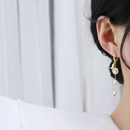 [] Butterfly Huggie Earrings