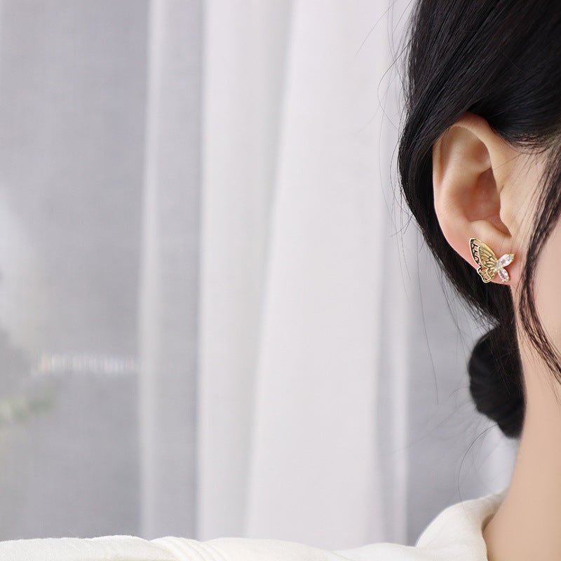 [] Lara Butterfly Stud Earrings