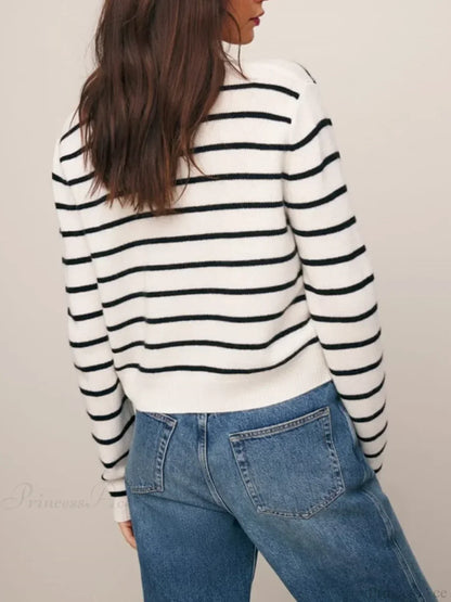 Gracefully Designed Cardigan