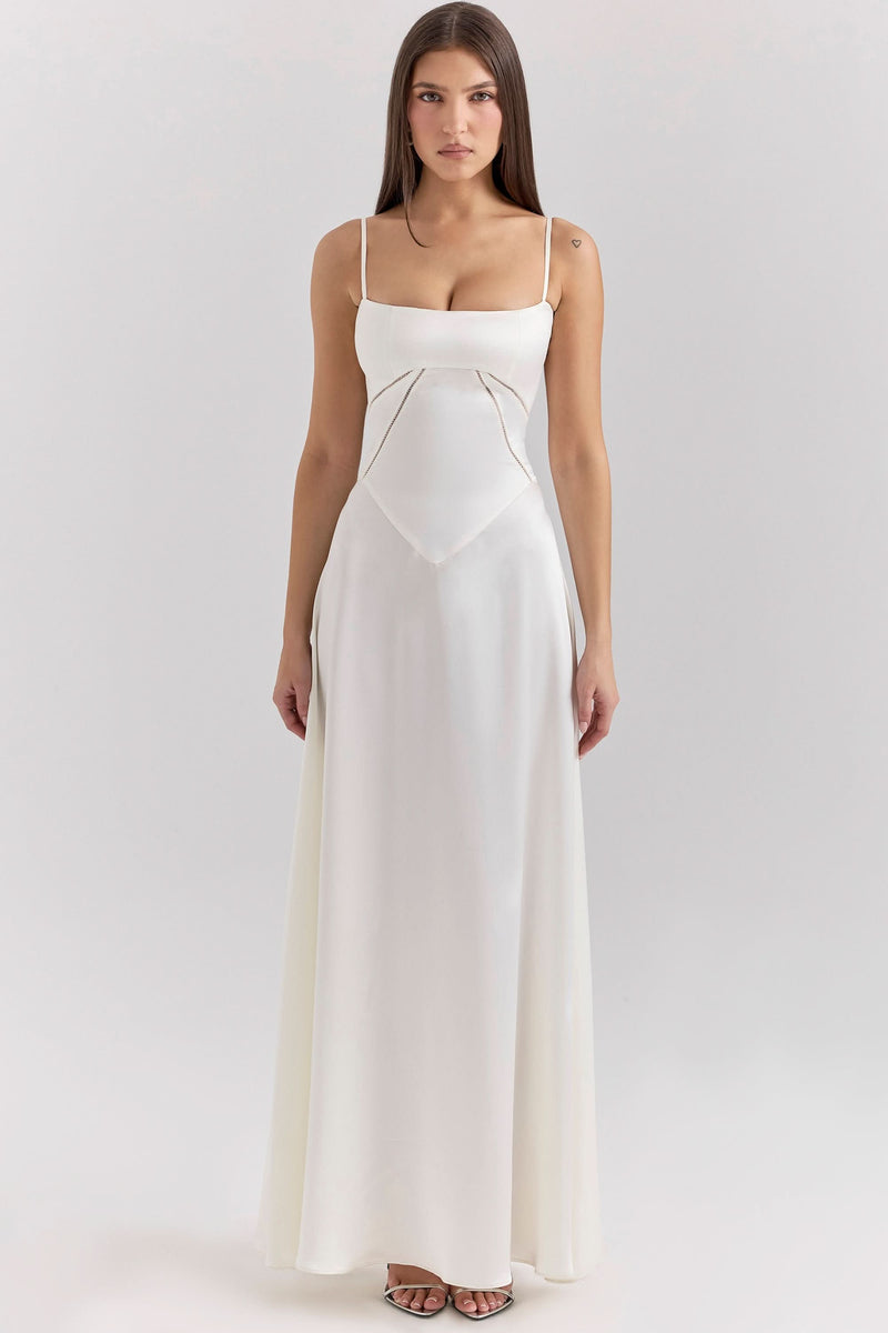 Beautifully Crafted Dress in a Classic Style