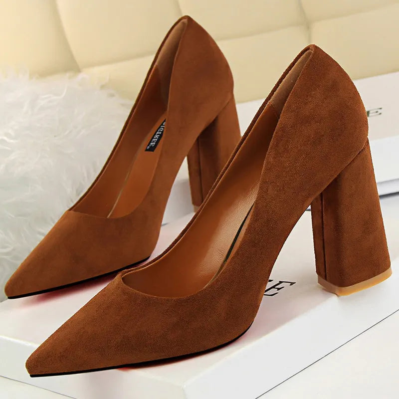 Sophisticated Garment with a Clean Classic Look