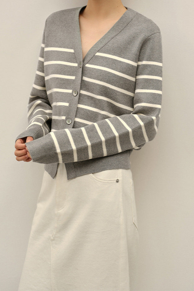 Elegantly Designed Cardigan