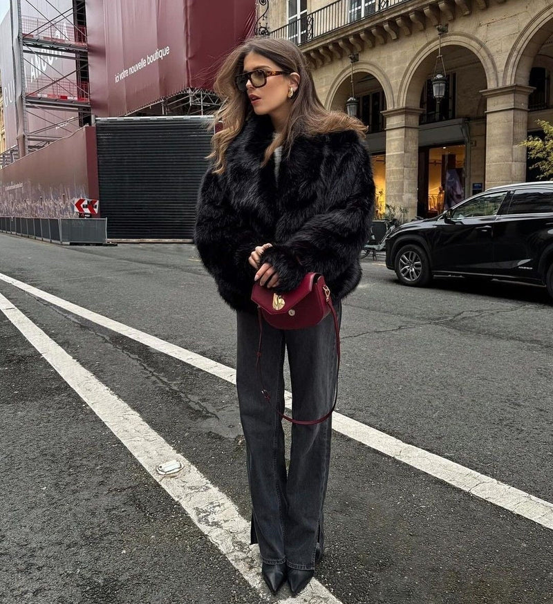 Beautifully Finished Coat in a Timeless Design