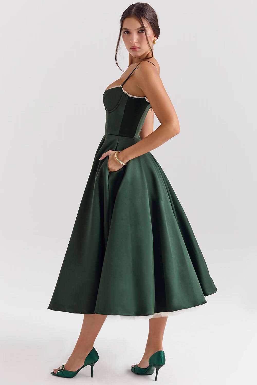Gracefully Styled Dress for Any Occasion