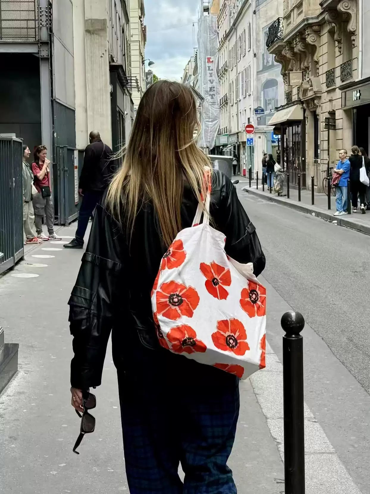 Beautifully Finished Bag in a Timeless Design