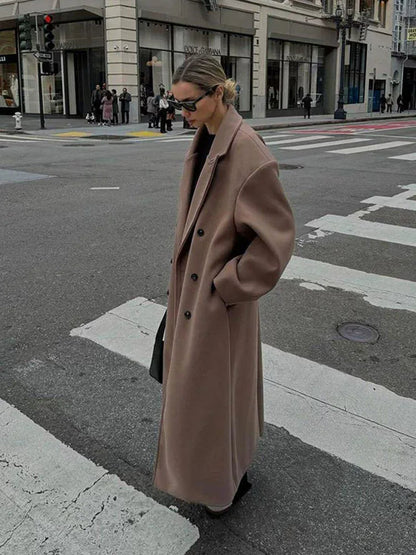 Sophisticated Coat with a Clean Classic Look