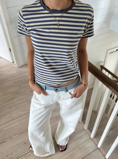 Effortlessly Elegant Garment with a Timeless Design