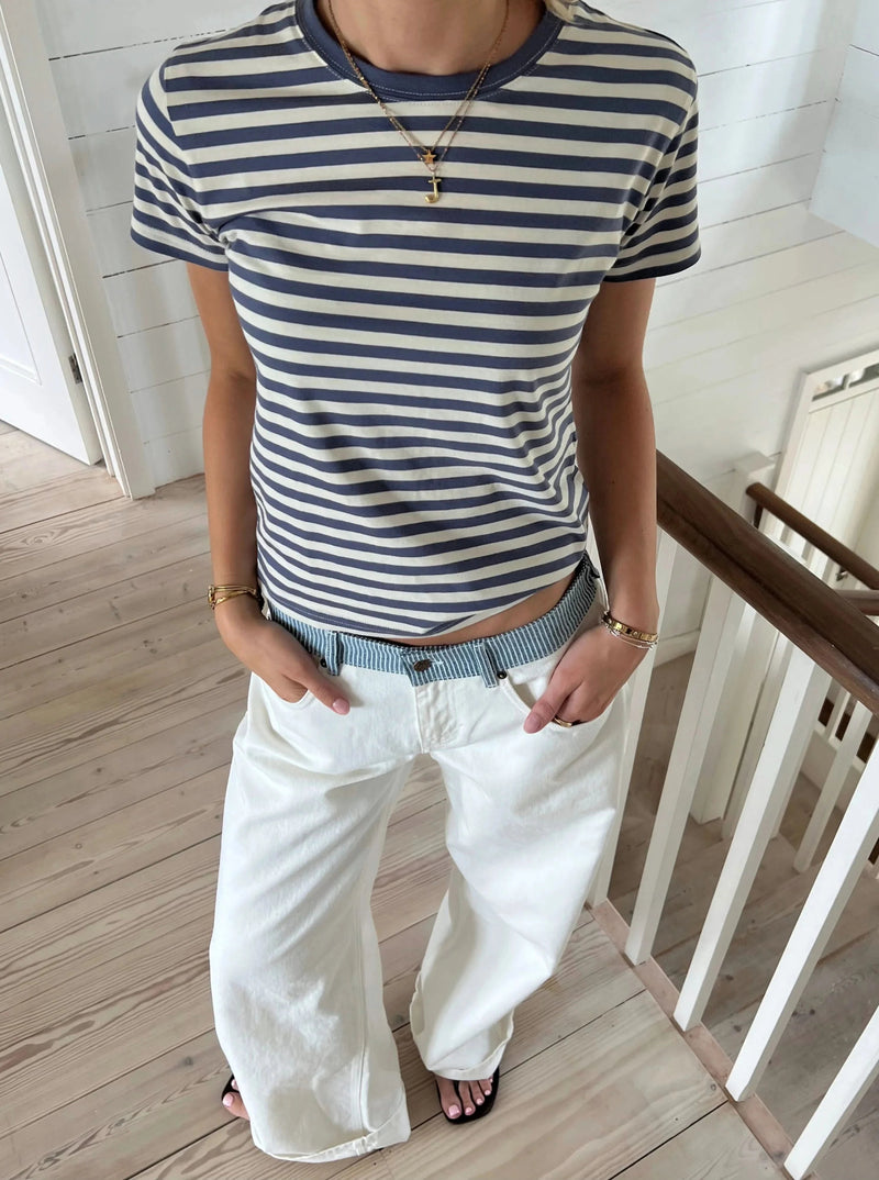 Effortlessly Elegant Garment with a Timeless Design