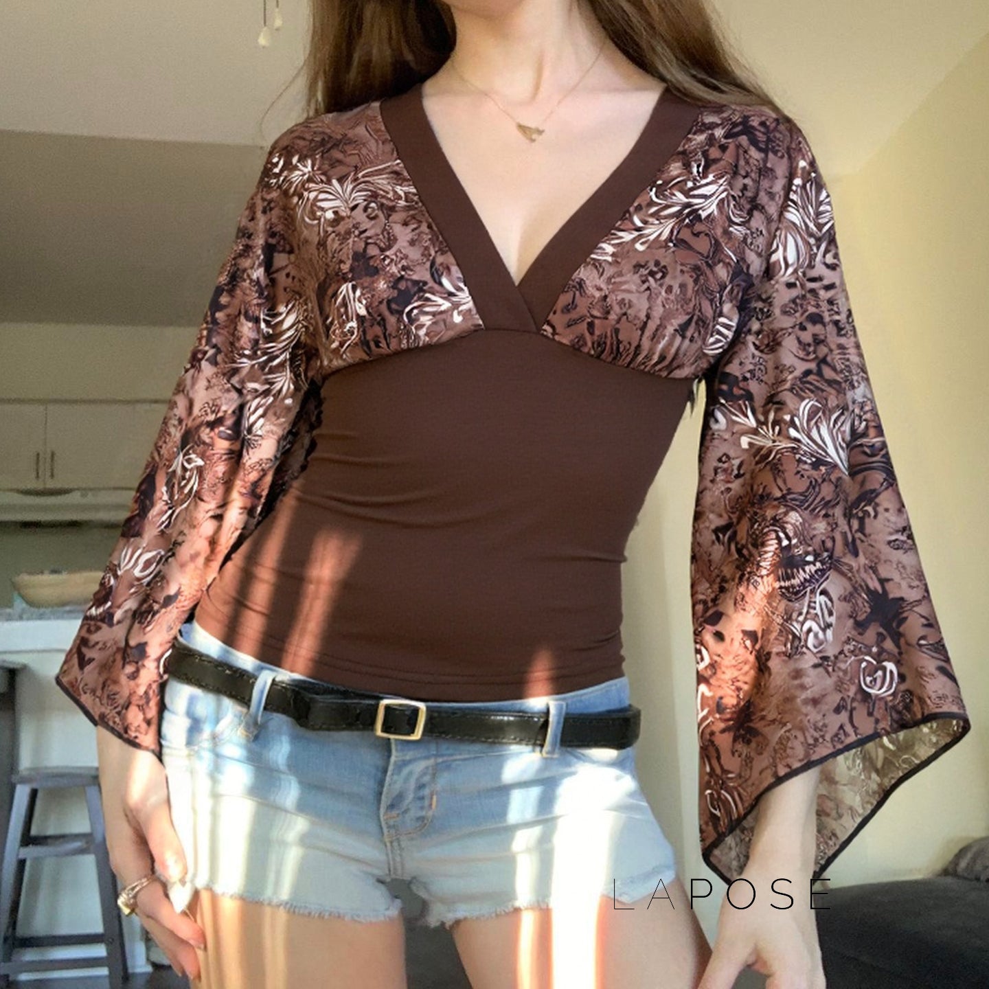 Well Tailored Top with a Graceful Silhouette