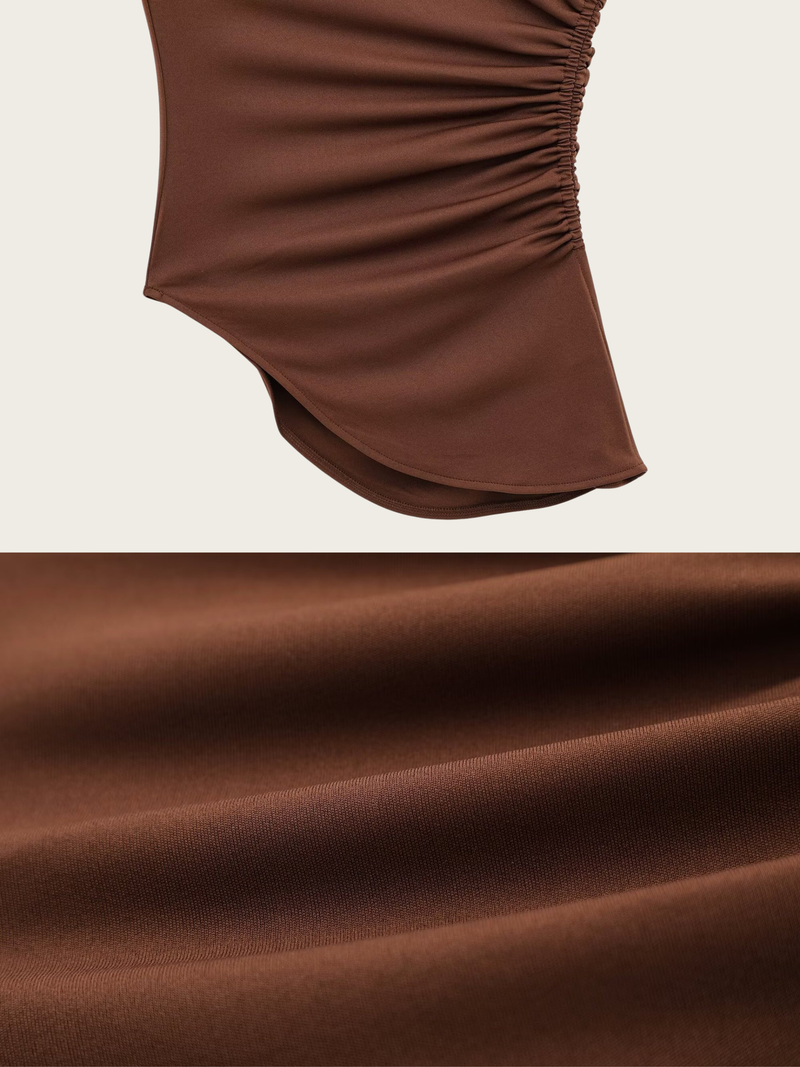 Well Tailored Top with a Graceful Silhouette