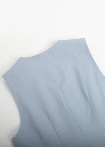 Effortlessly Elegant Garment with a Timeless Design