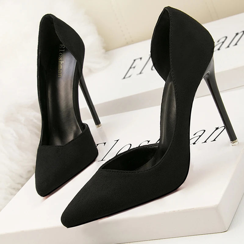 Polished Heels with an Effortless Classic Look