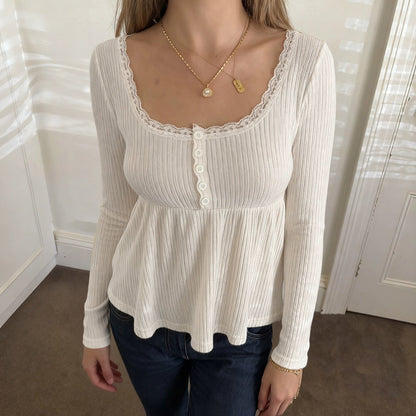 Polished Top with an Effortless Classic Look