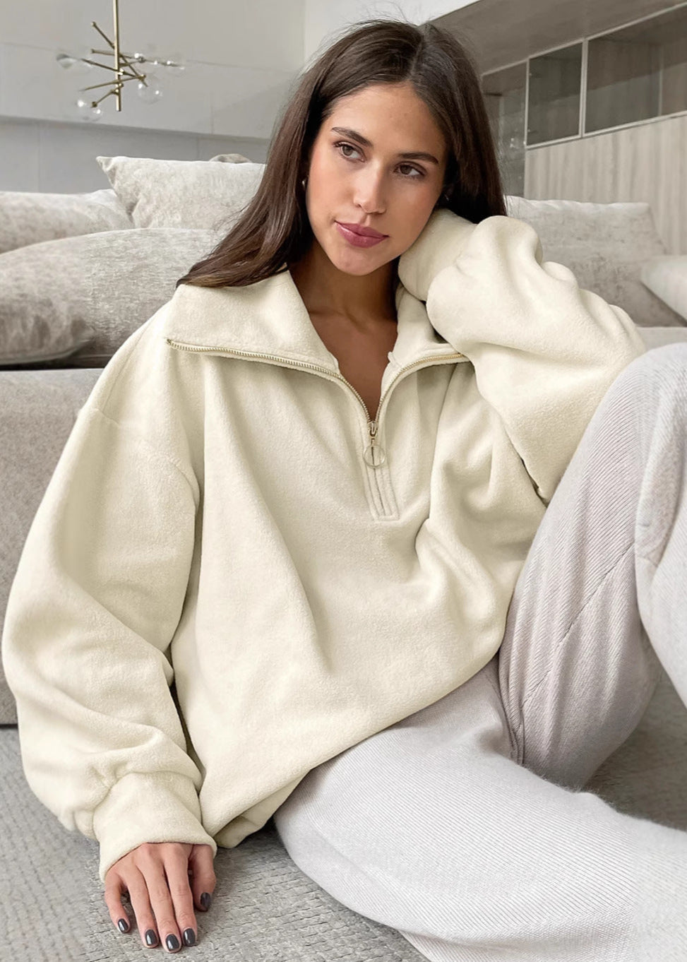 Well Tailored Pullover with a Graceful Silhouette