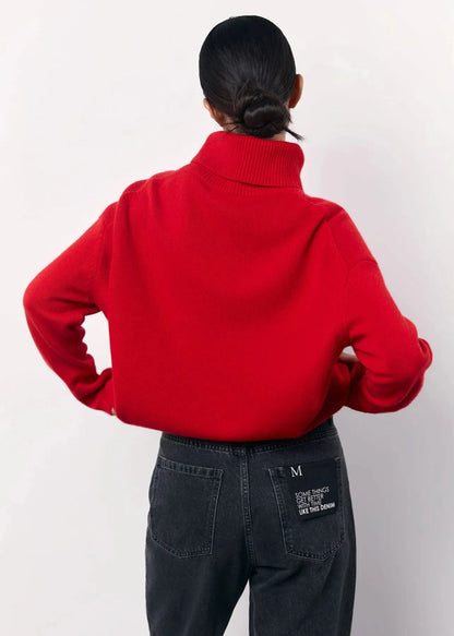Beautifully Crafted Sweater in a Classic Style