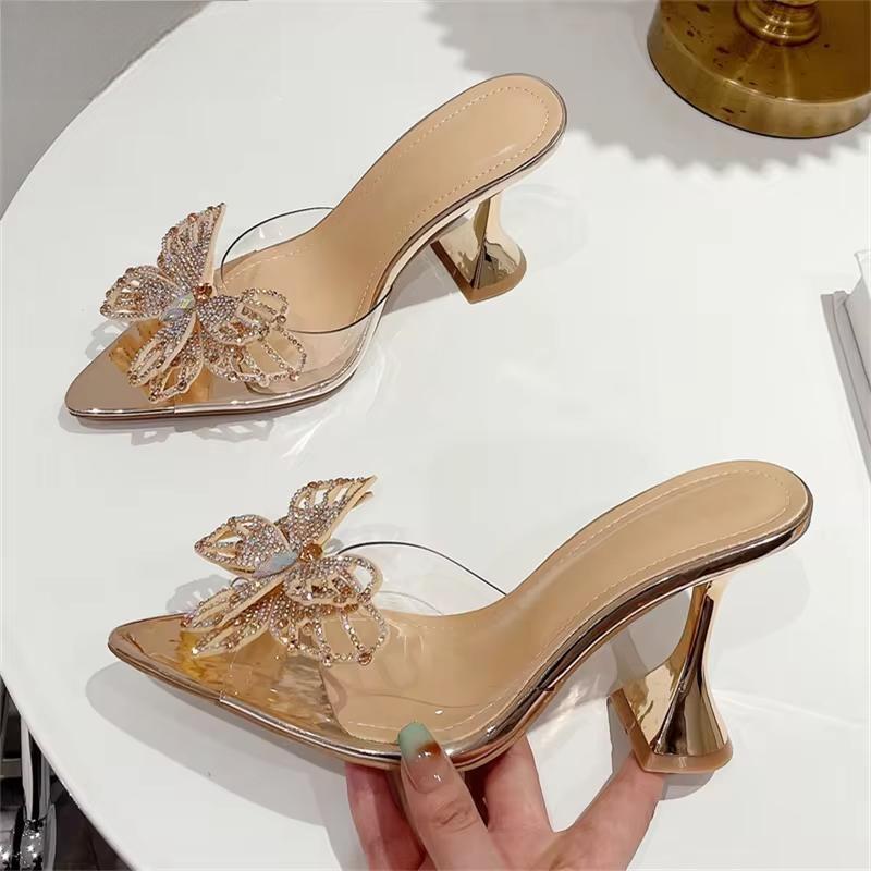 Polished Heels with an Effortless Classic Look