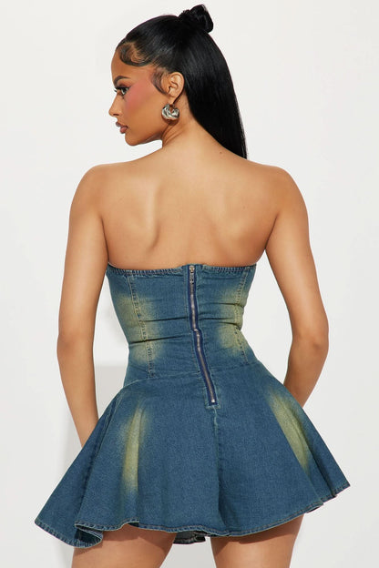 Gracefully Styled Garment for Any Occasion