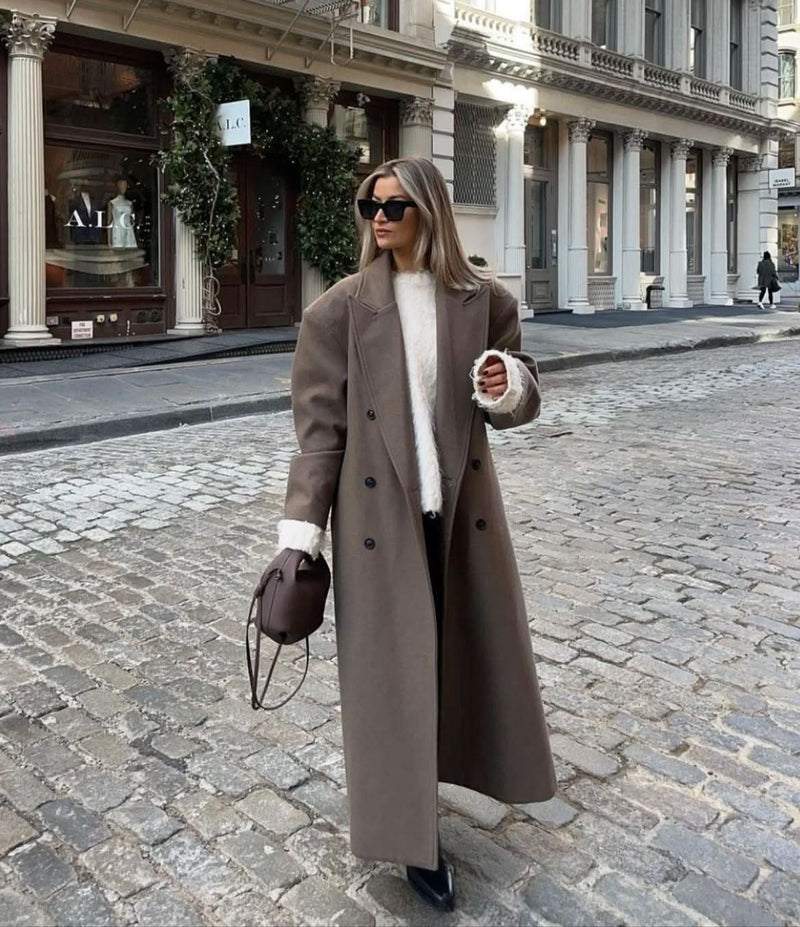 Classic Vintage Coat with a Flattering Fit