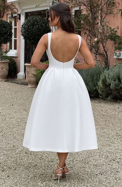 Sophisticated Dress with a Clean Classic Look