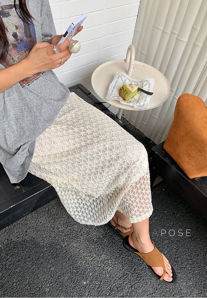 Gracefully Styled Garment for Any Occasion