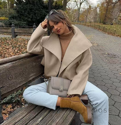 Elegantly Styled Jacket for Everyday Wear