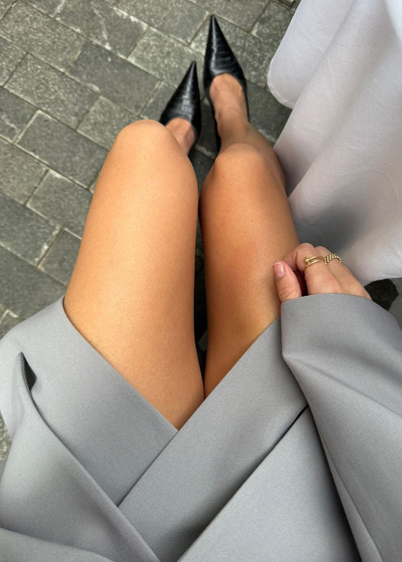 Beautifully Finished Garment in a Timeless Design
