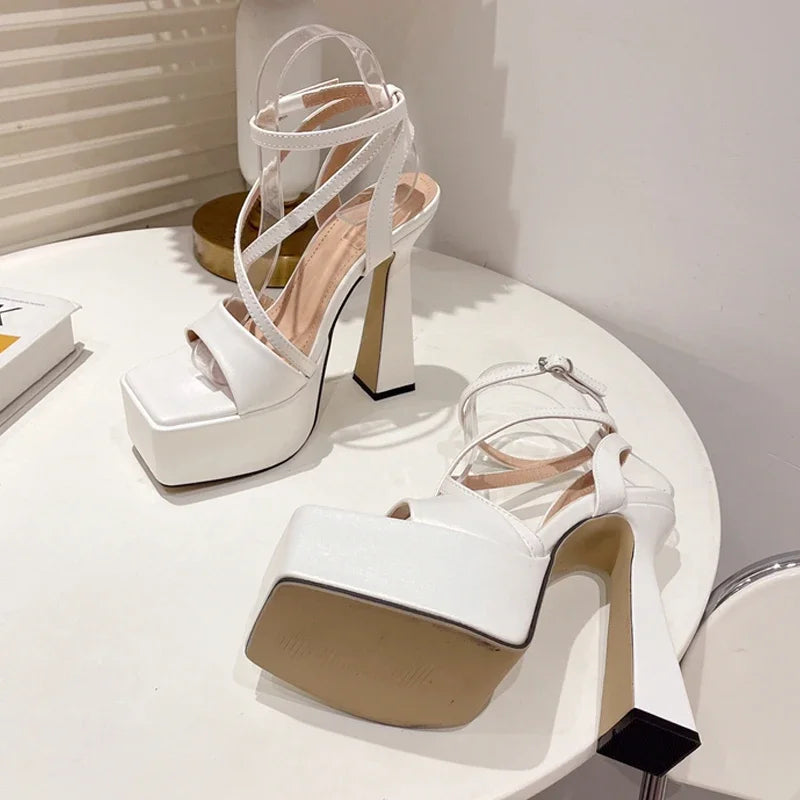 Beautifully Finished Heels in a Timeless Design