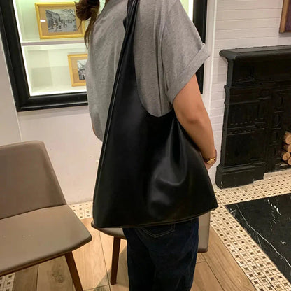 Beautifully Crafted Bag in a Classic Style