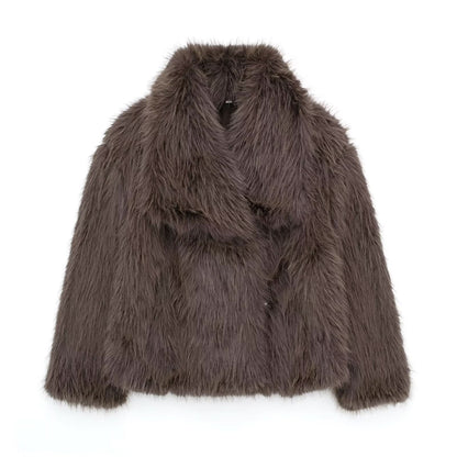 Beautifully Finished Coat in a Timeless Design