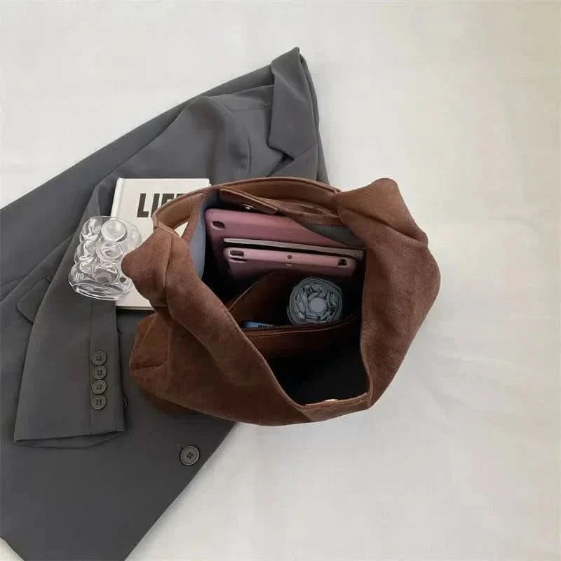 Classic Vintage Bag with a Flattering Fit