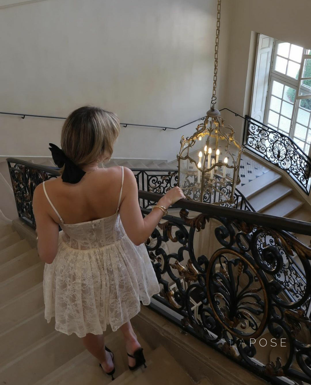 Effortlessly Elegant Dress with a Timeless Design