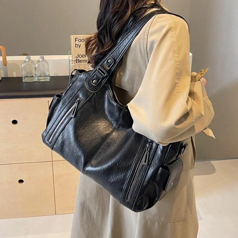 Beautifully Crafted Bag in a Classic Style
