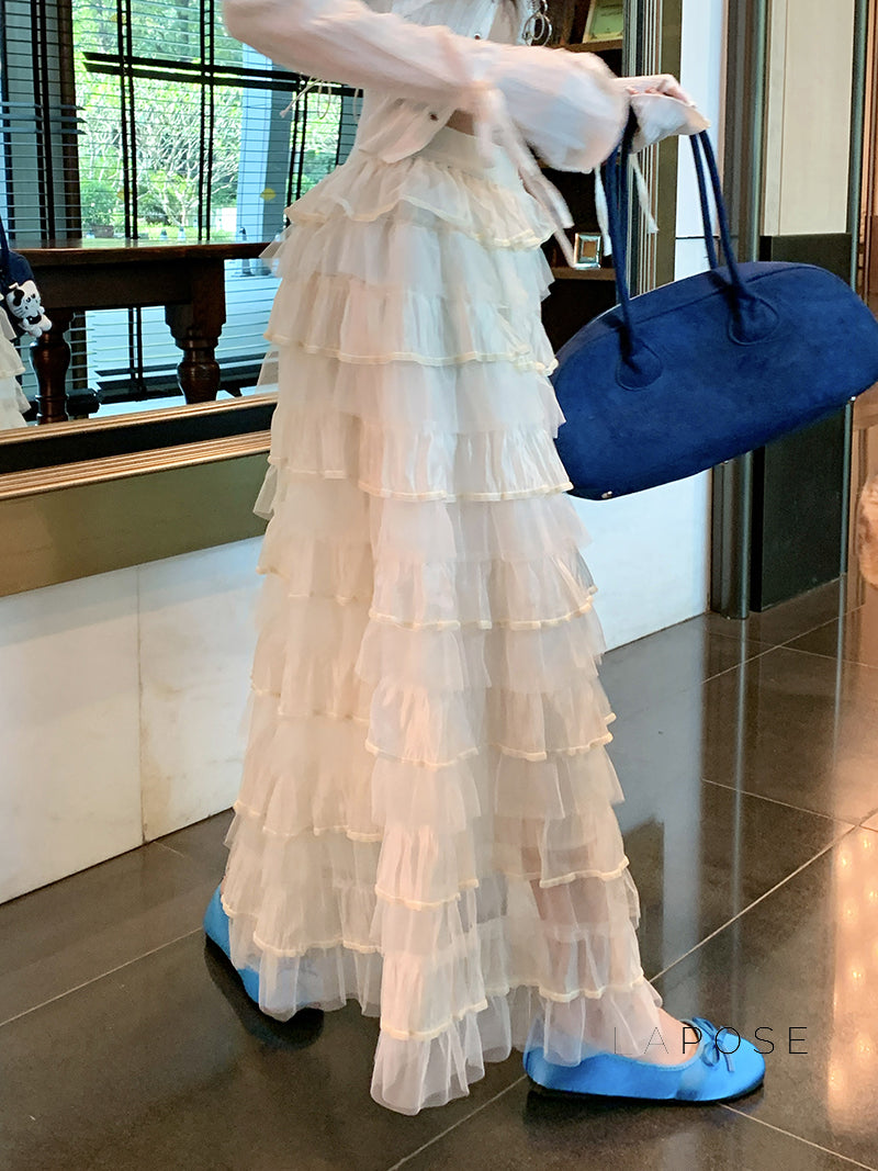 Well Tailored Garment with a Graceful Silhouette