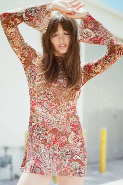 Gracefully Styled Dress for Any Occasion