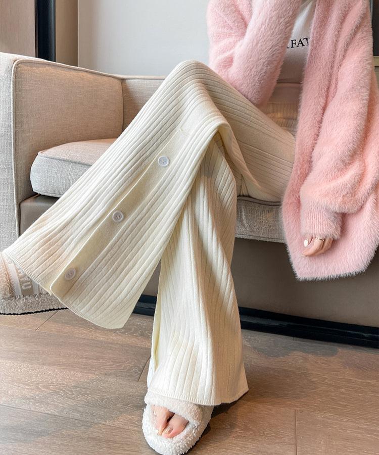 Classic Vintage Pants with a Flattering Fit