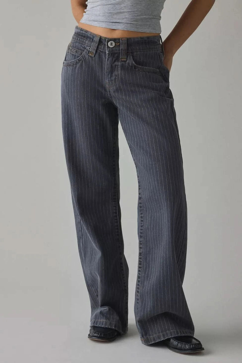 Elegantly Styled Pants for Everyday Wear