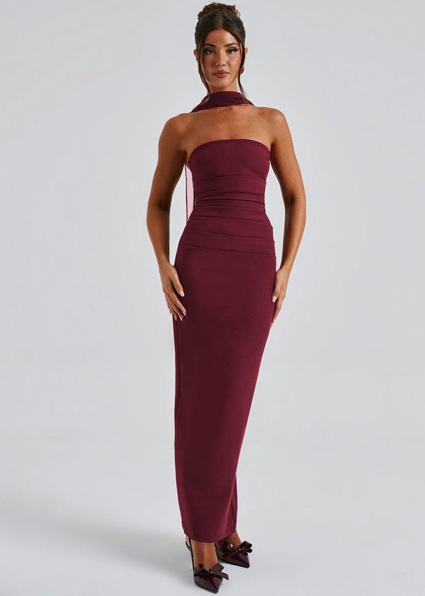 Gracefully Styled Dress for Any Occasion
