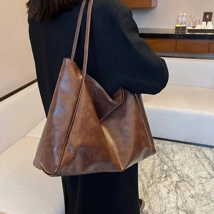 Classic Vintage Bag with a Flattering Fit
