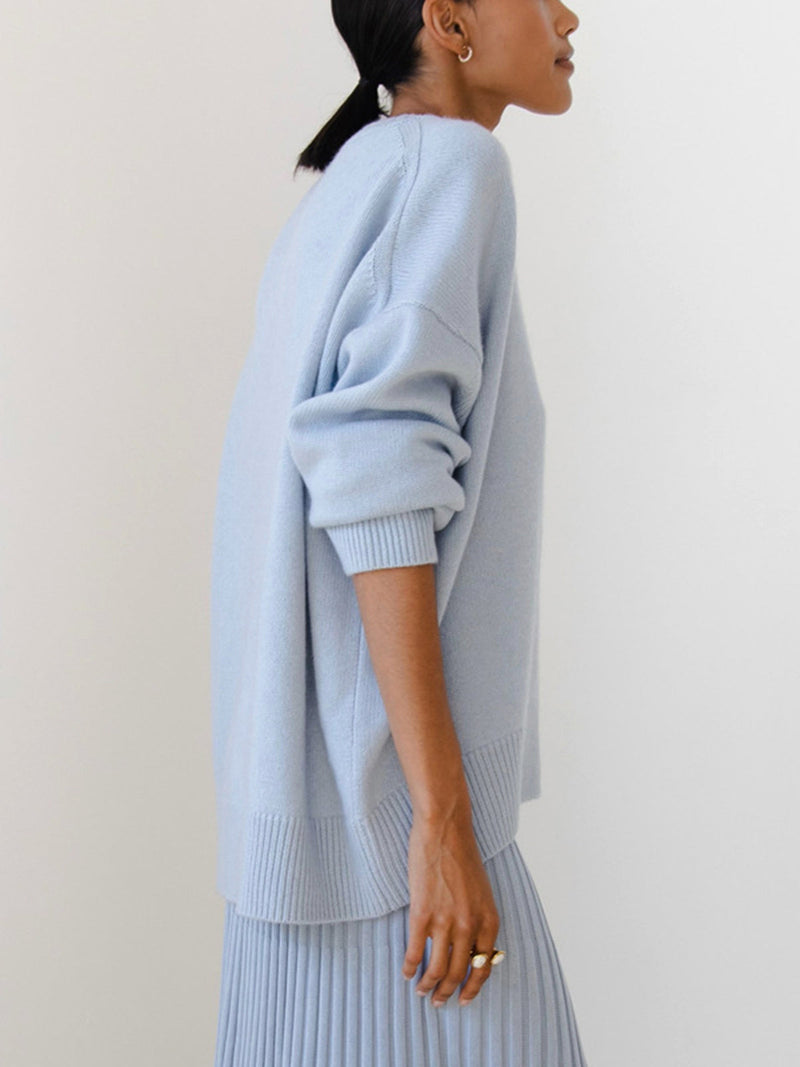 Classic Vintage Sweater with a Flattering Fit