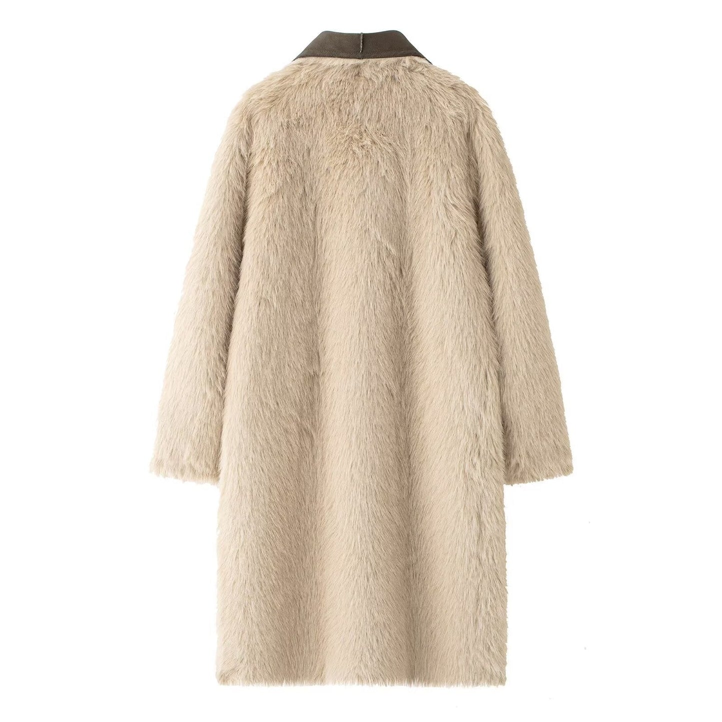 Beautifully Finished Coat in a Timeless Design