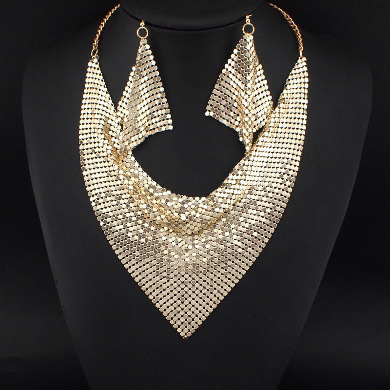 Gracefully Styled Garment for Any Occasion