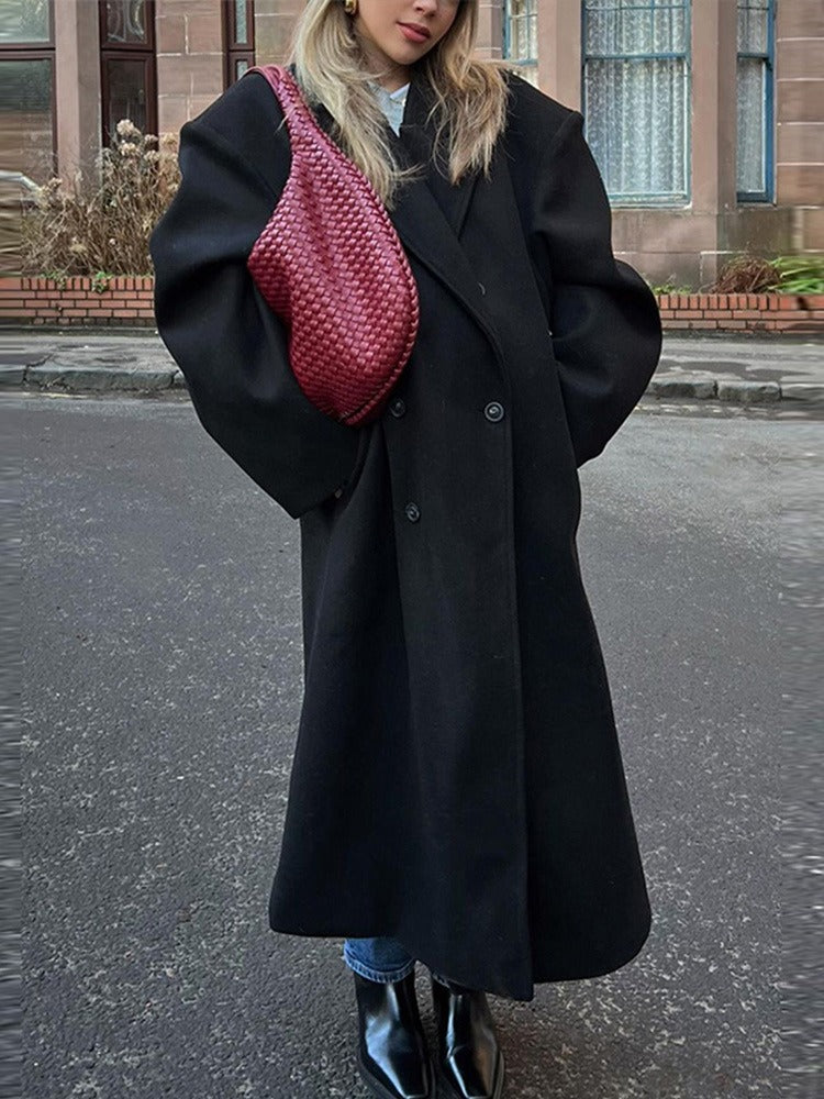 Sophisticated Coat with a Clean Classic Look