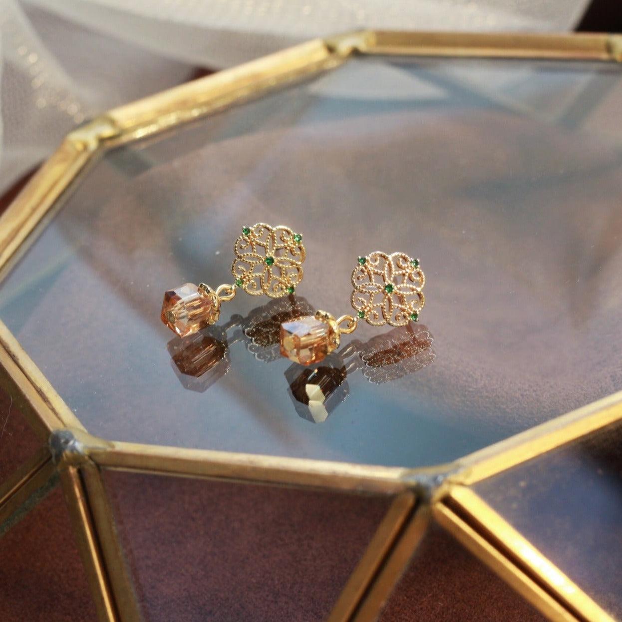[] Amber Baroque Earrings