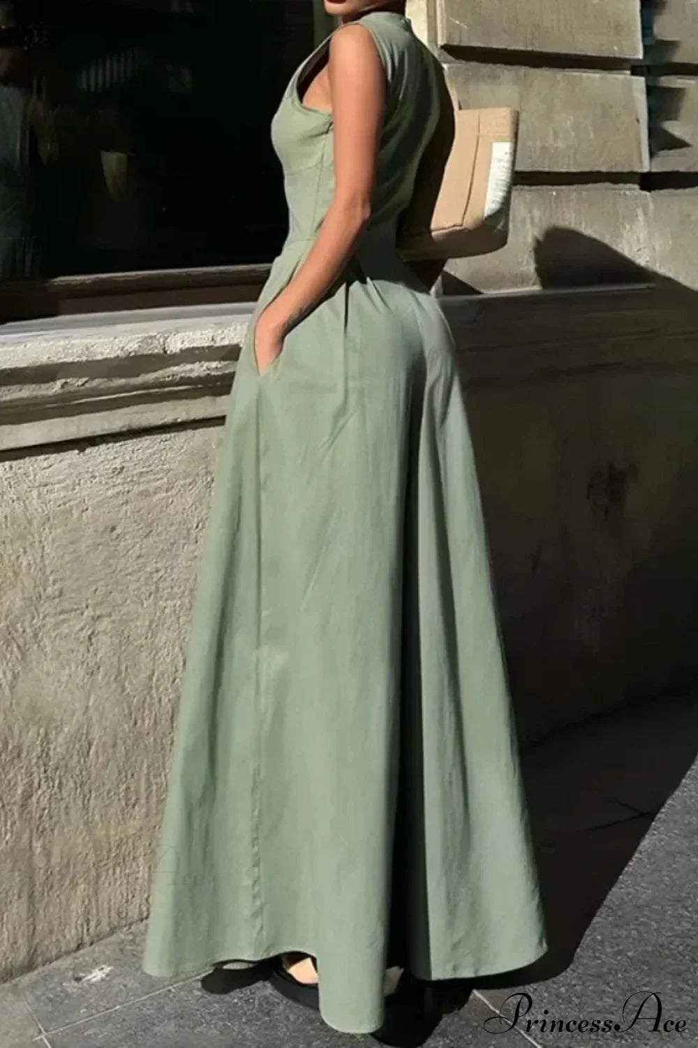 GREEN