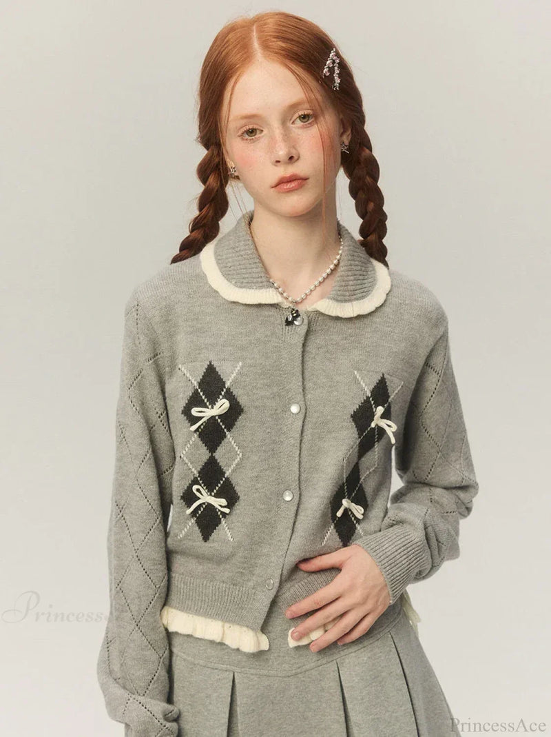 Elegantly Designed Cardigan