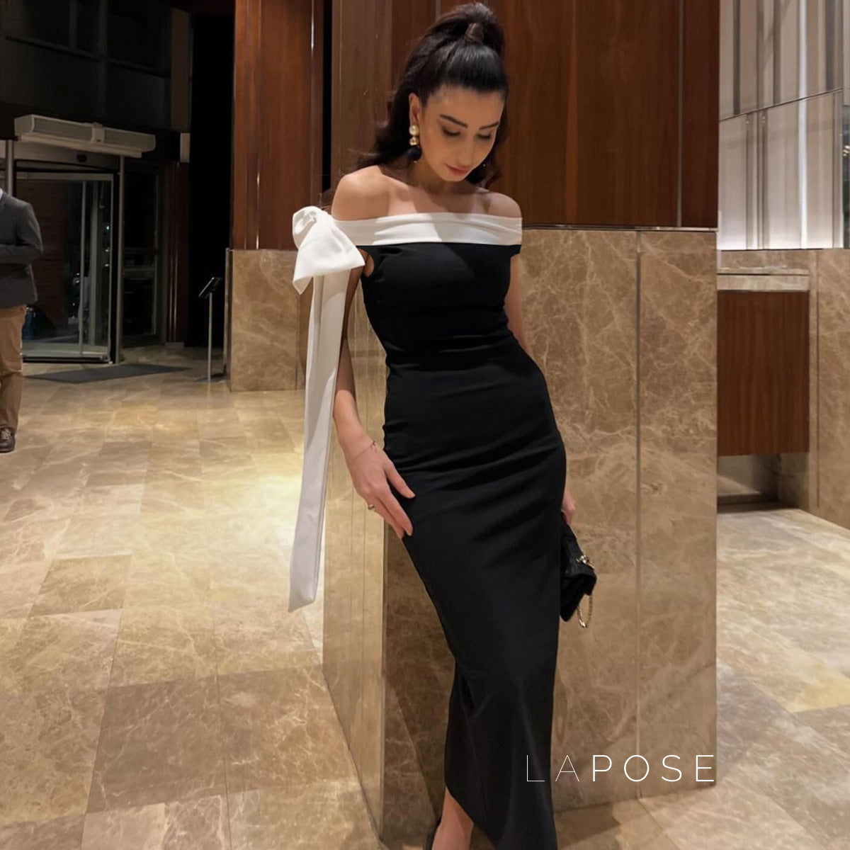 Effortlessly Elegant Dress with a Timeless Design