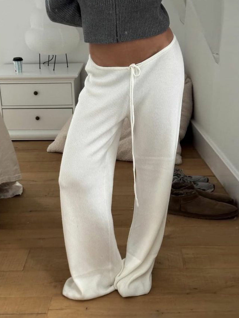 Classic Vintage Pants with a Flattering Fit