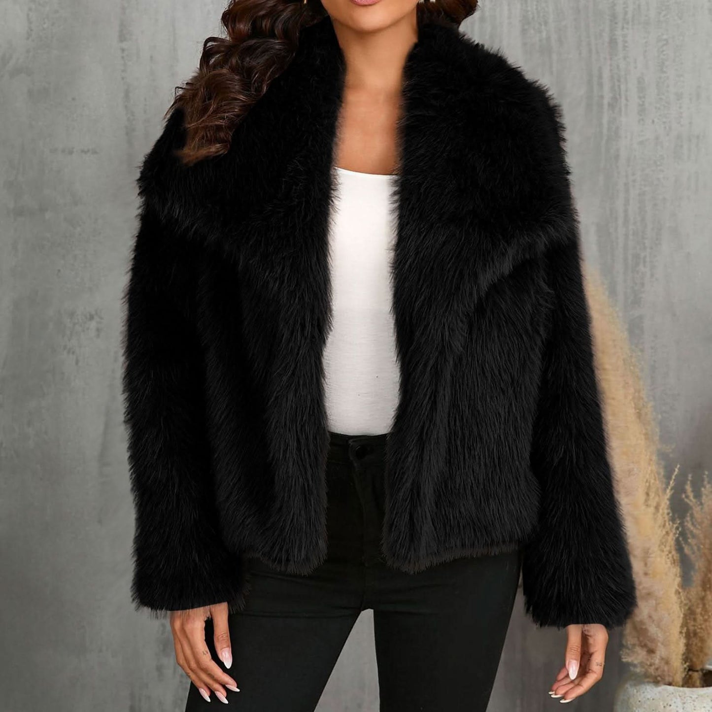 Beautifully Finished Coat in a Timeless Design